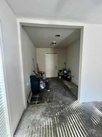 2213 Oakridge Drive, Haltom City, TX 76117