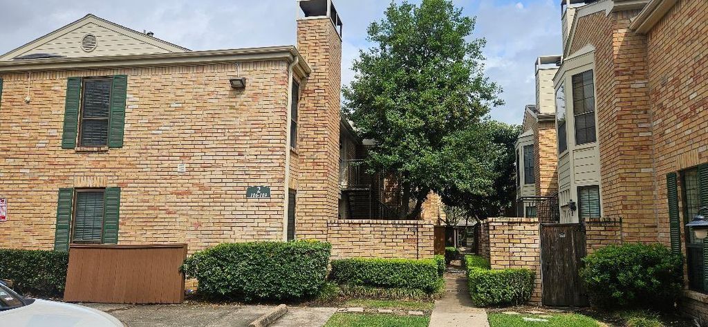 4000 Purdue Street 107, Houston, TX 77005