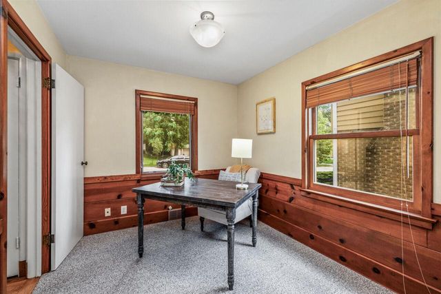 6265 N Bay Ridge AVENUE, Whitefish Bay, WI 53217