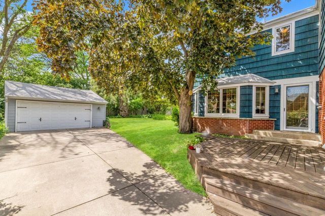 6265 N Bay Ridge AVENUE, Whitefish Bay, WI 53217