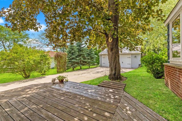 6265 N Bay Ridge AVENUE, Whitefish Bay, WI 53217