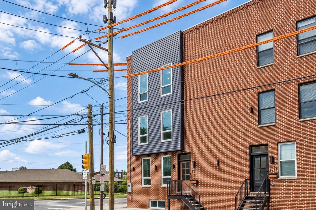 2945 CECIL B MOORE AVE, PHILADELPHIA, PA 19121 — exterior