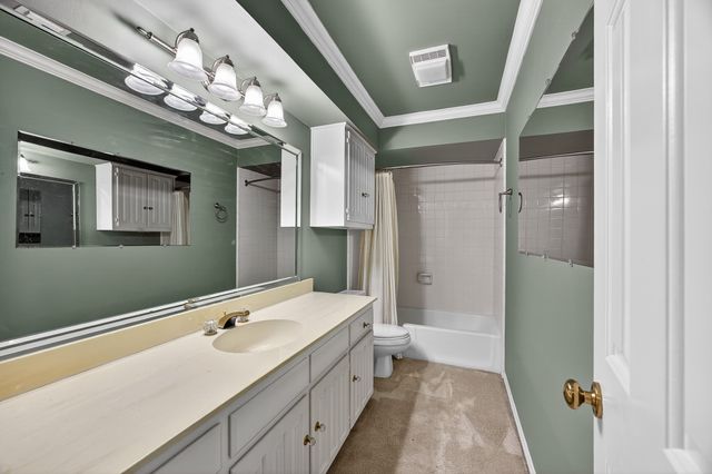 100 Castle Court, Irving, TX 75038