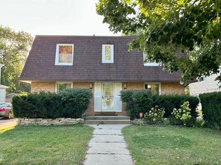918 N Linden Avenue, Waukegan, IL 60085