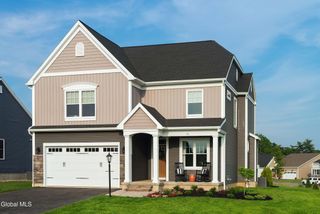 17 Chloes Way, Saratoga Springs, NY 12866