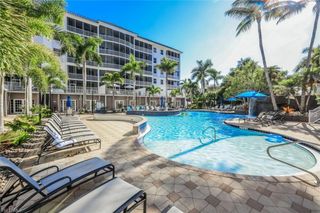 450 Launch CIR 501, Naples, FL 34108