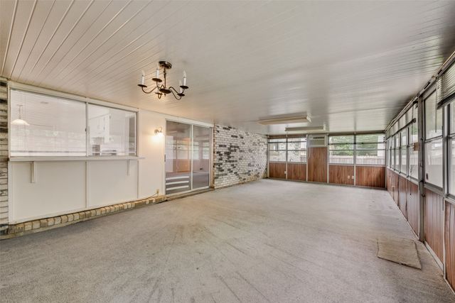 902 Dawnview Street, Arlington, TX 76014