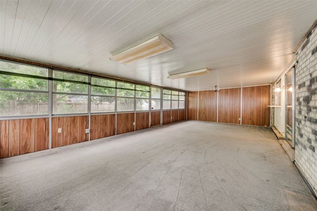 902 Dawnview Street, Arlington, TX 76014