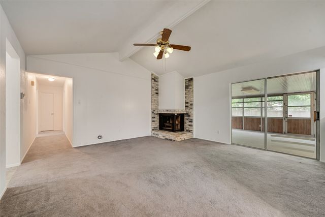 902 Dawnview Street, Arlington, TX 76014