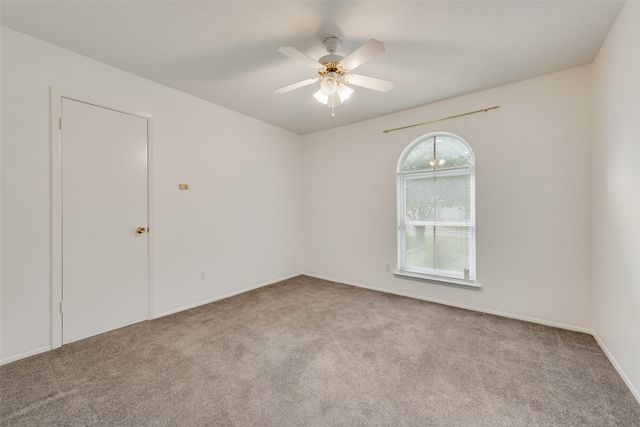 902 Dawnview Street, Arlington, TX 76014