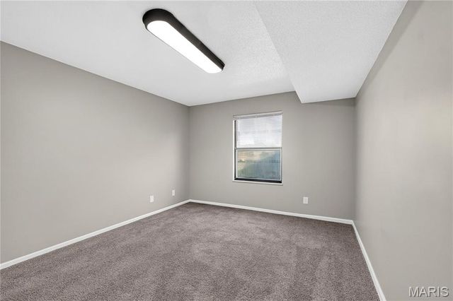 1423 Summergate Parkway H, St Charles, MO 63303