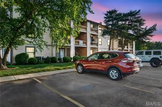 1423 Summergate Parkway H, St Charles, MO 63303