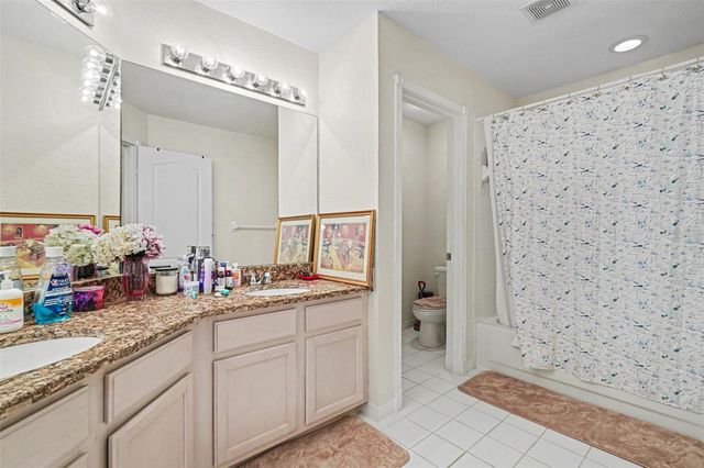 7212 HAMMET ROAD, Tampa, FL 33647