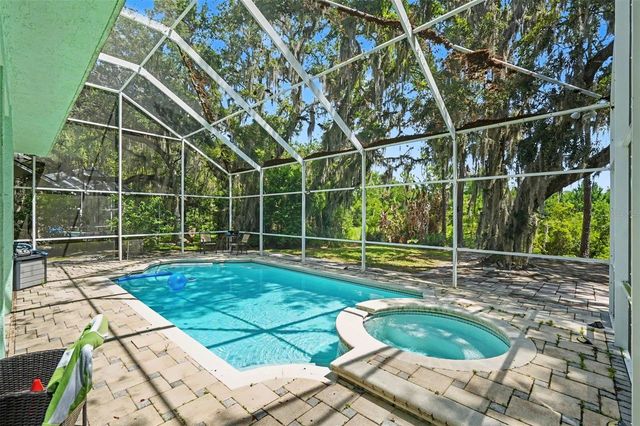 7212 HAMMET ROAD, Tampa, FL 33647