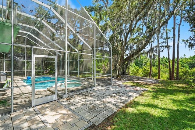 7212 HAMMET ROAD, Tampa, FL 33647