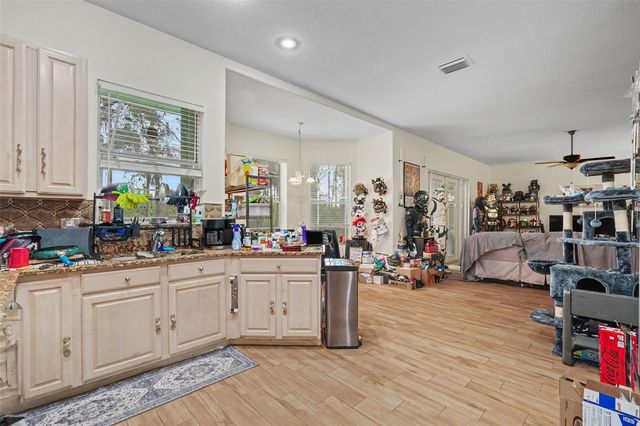 7212 HAMMET ROAD, Tampa, FL 33647