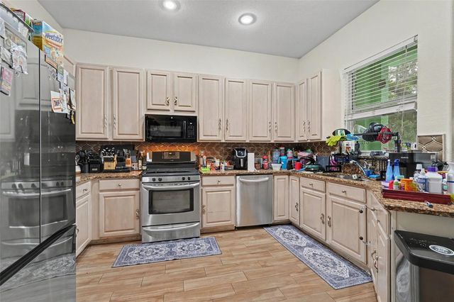 7212 HAMMET ROAD, Tampa, FL 33647