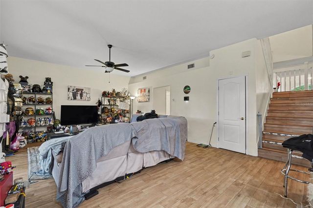 7212 HAMMET ROAD, Tampa, FL 33647