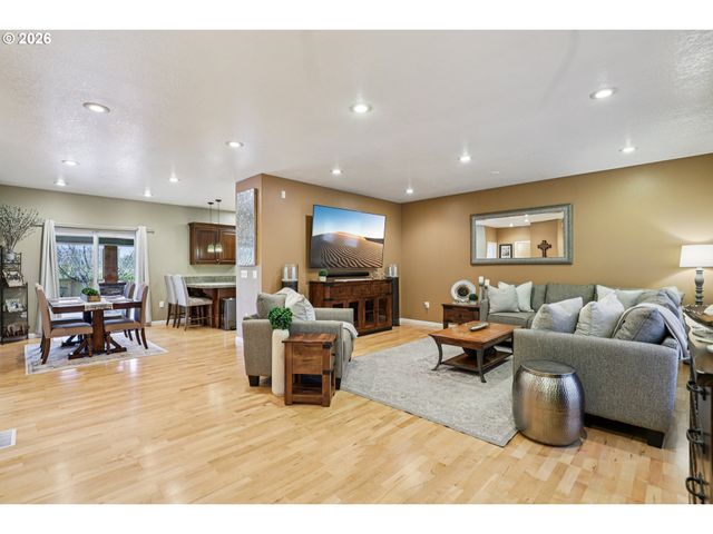 8975 Se 282ND Ave, Boring, OR 97009