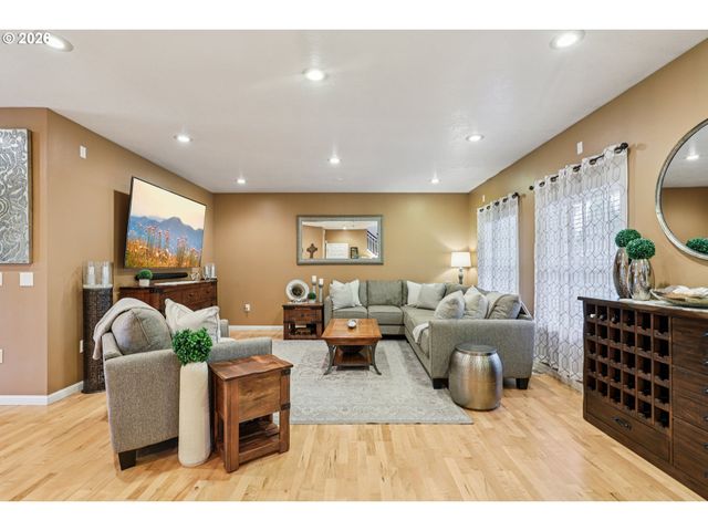 8975 Se 282ND Ave, Boring, OR 97009