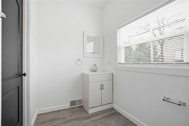 95 Wyoming St, Mt Washington, PA 15211