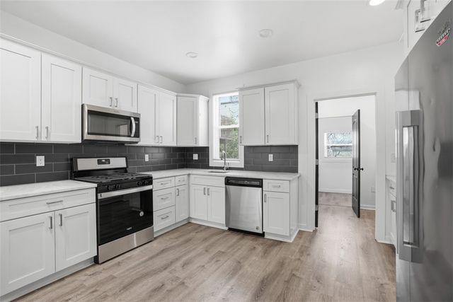 95 Wyoming St, Mt Washington, PA 15211