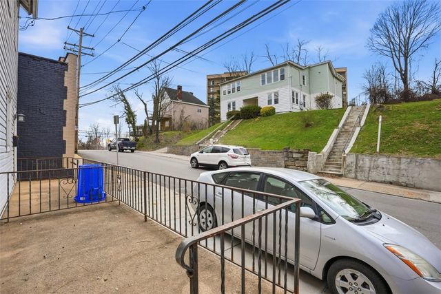 95 Wyoming St, Mt Washington, PA 15211