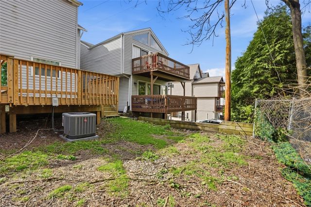 95 Wyoming St, Mt Washington, PA 15211