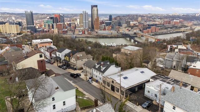 95 Wyoming St, Mt Washington, PA 15211