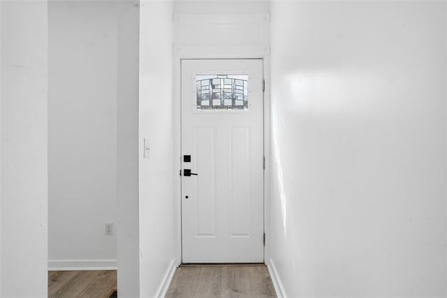 95 Wyoming St, Mt Washington, PA 15211