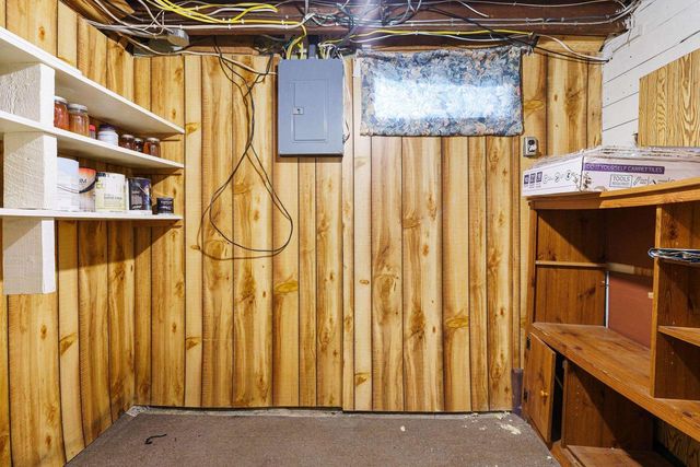 1814 PLEASANT AVENUE, New Holstein, WI 53061
