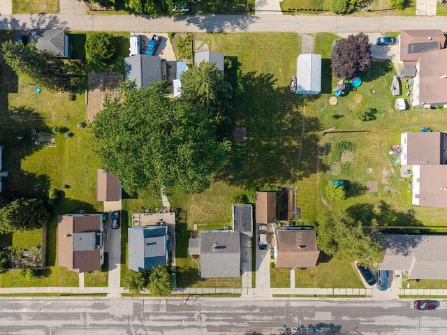 1814 PLEASANT AVENUE, New Holstein, WI 53061