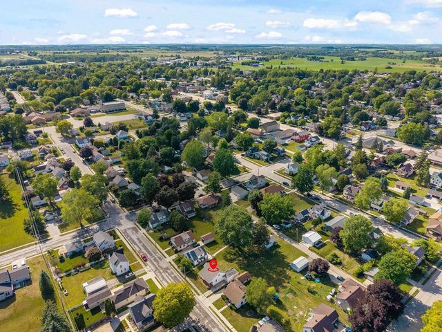 1814 PLEASANT AVENUE, New Holstein, WI 53061