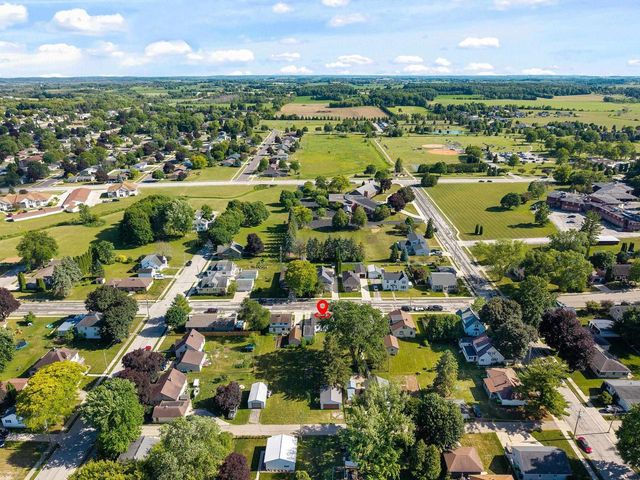 1814 PLEASANT AVENUE, New Holstein, WI 53061