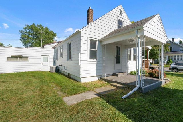 1814 PLEASANT AVENUE, New Holstein, WI 53061