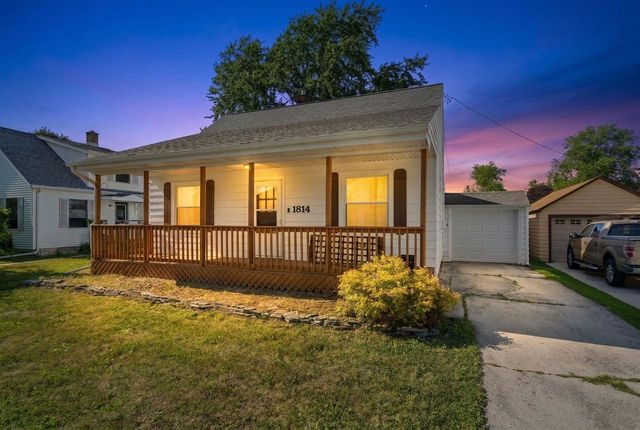 1814 PLEASANT AVENUE, New Holstein, WI 53061