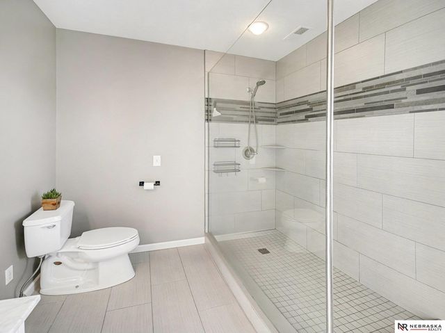 2151 N 81st Street, Lincoln, NE 68505