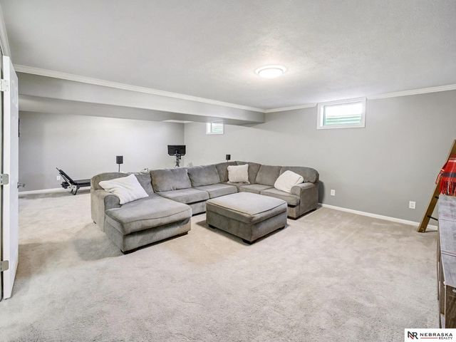 2151 N 81st Street, Lincoln, NE 68505