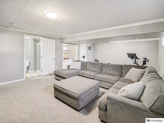 2151 N 81st Street, Lincoln, NE 68505