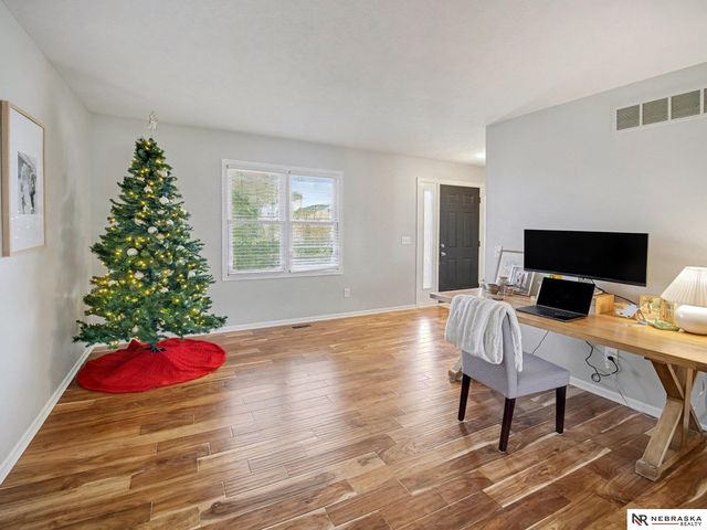 2151 N 81st Street, Lincoln, NE 68505