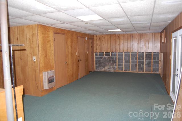 61 Dew Drop Loop, Newland, NC 28657