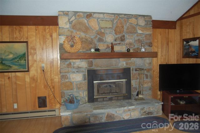 61 Dew Drop Loop, Newland, NC 28657