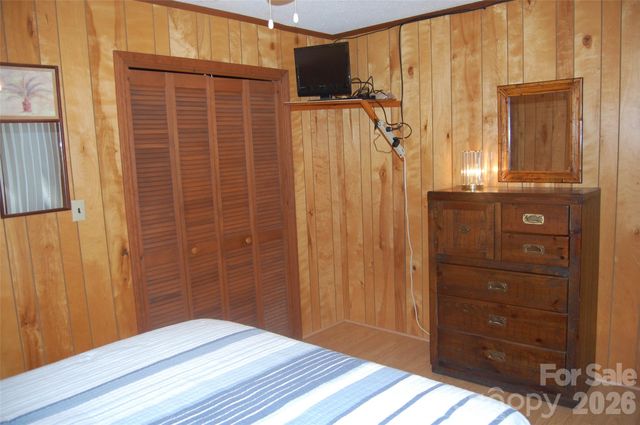 61 Dew Drop Loop, Newland, NC 28657