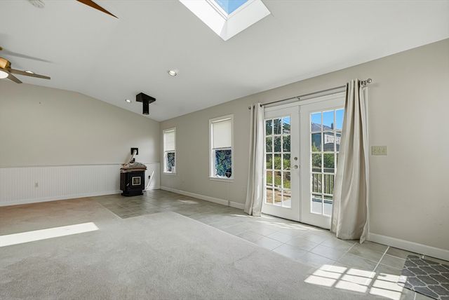 55 Chilmark St, Worcester, MA 01604