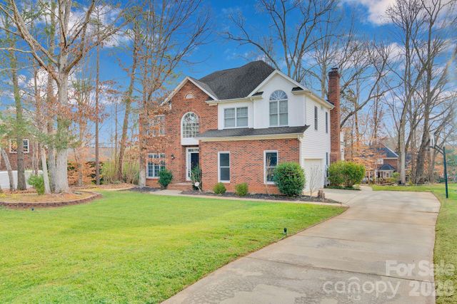 5305 Ravenglass Court, Waxhaw, NC 28173