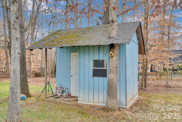 5305 Ravenglass Court, Waxhaw, NC 28173