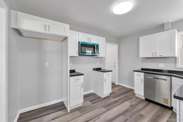 28999 Beechnut Street, Inkster, MI 48141