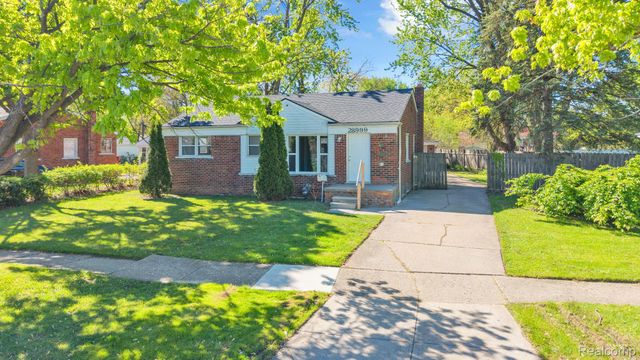 28999 Beechnut Street, Inkster, MI 48141