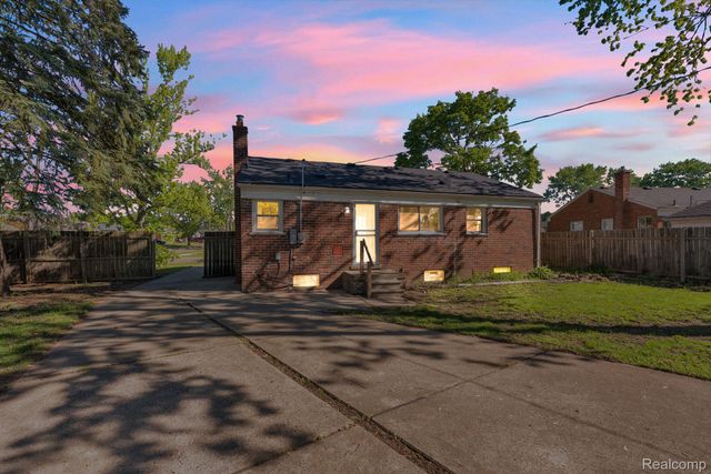 28999 Beechnut Street, Inkster, MI 48141