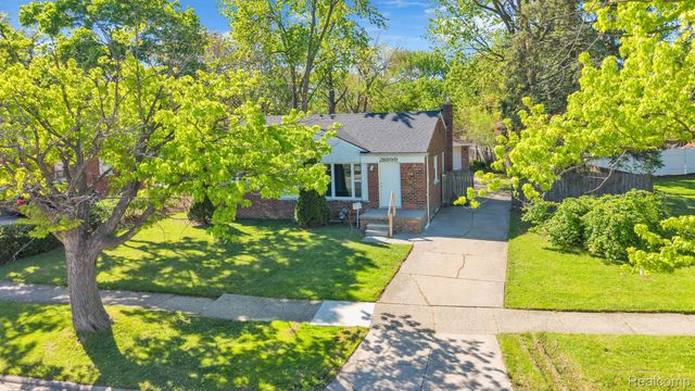 28999 Beechnut Street, Inkster, MI 48141